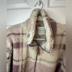 Thread & Supply Cream/Tan/Pink Striped Soft Sherpa Half Zip Pullover Size S GUC Pink Photo 1