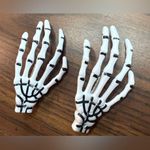 Silver Rhinestone Skeleton Hand Hairclips Photo 5