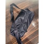 Lululemon Fast Track Belt Bag One Size NWOT Black Photo 3
