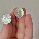 Vintage Flower Mother of Pearl Screwback Earrings “April” Beachy Mermaidcore Jewelry White Photo 8