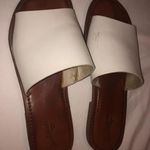 Universal Thread White Sandals Size 7 Photo 0