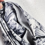 Lululemon Leggings Sz 6 Train Times 7/8 Pant Light Garden White Black Floral Photo 3