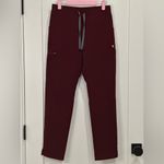 FIGS  Yola Skinny Scrub Pant Straight Leg Burgundy 11 Pocket Size XS Photo 3