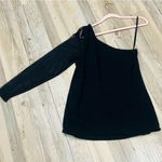 Torrid  black one shoulder sheer sleeve shirt size 1 x Photo 3