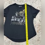 WIZARDING WORLD of HARRY POTTER Hogwarts black & gold T Photo 3