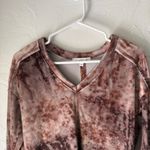 Red Haute XS Tie Dye V Photo 0