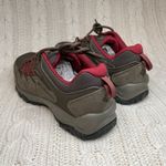 Columbia NWOB  Women's Wahkeena Hiking Shoe in Mud/Marsala Red Photo 2