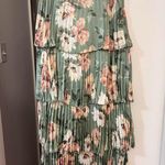 Abercrombie & Fitch co-ord tiered floral print satin maxi skirt in green Photo 4