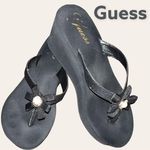 Guess  black foam thong sandals! Photo 0
