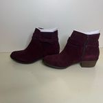Isaac Mizrahi NIB , maroon booties size 8 Photo 2