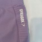 Gymshark  szS lavender high waisted leggings w/cutouts & derrière stitching EUC Photo 2
