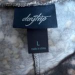 Daytrip  (The Buckle) Long Sleeved Top Photo 3