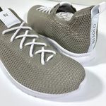 Nisolo NWB  Women's Athleisure Eco-Knit Sneaker Grey Size 7 Photo 9