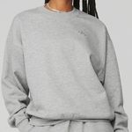 Alo Yoga Alo Accolade Crew Neck Pullover  Photo 0