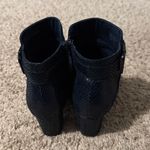 Karen Scott Women’s “Ivvy” Zip-Up Almond Toe Ankle Boots – Size 8.5 – Navy Blue Photo 4