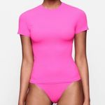 SKIMS  Neon Pink Fits Everybody T Shirt Photo 0
