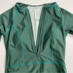 Cupshe Rashguard Swimsuit Long Sleeve High Neck Zip Chest Beach Surfing Green Photo 2