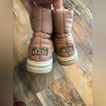 Hey Dude  Womens Margot Eco Bootie Boot Antique Rose Water Resistant Size 7 New Photo 1