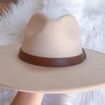 Beige fedora with brown faux leather buckle trim, brand new Tan Photo 0