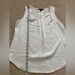 Banana Republic creamy office wear satin sleeveless blouse size small Photo 4