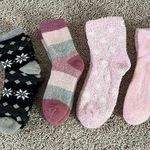 Boutique 4 Pairs of Slipper Socks Lush Barbiecore Pink Winter Christmas NWOT Photo 0