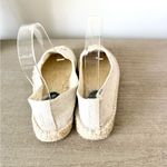 Soludos  X Jason Polan Wink Embroidered Slipper Flat in Tan Canvas - Size 6 Photo 5