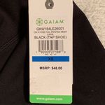 Gaiam Women’s Capri Yoga Pants Photo 7