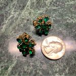 Emerald Green Glass Czechoslovakia Screw Back Earrings Floral Flower Shape VTG Gold Photo 4