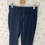 Lululemon On The Fly Pant *Woven 28"
True Navy Photo 4