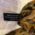 Leopard brown and black print infinity scarf Photo 4