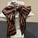 House Of Harlow/Piper K Animal Print Necklace and Bracelet Set Gold Photo 5