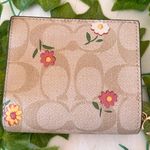 Coach Snap Wallet In Signature Canvas With Nostalgic Ditsy Print ch477 Photo 1