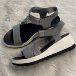 Cougar Women's Gray and White Sandals size 11 BNWOT see all photos Photo 0