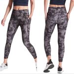 Athleta  Lightning Camo 7/8 Tight Small Yoga Gym Running Walking Zumba Leggings Photo 2