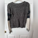 Gimmicks by BKE  Gray and White Crew Neck Sweater Photo 1