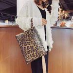 HP💝Women’s Oversized Leopard Vegan Clutch Brown Photo 2