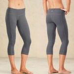 Athleta  Revelation Workout Capri 921636 Gray Size Small Photo 1