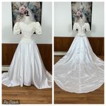 Beautiful Vintage 1980s/90s Wedding Gown! White Size 10 Photo 1
