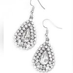 Paparazzi NWT  Diamond Dazzle Silver Rhinestone Teardrop Earrings Photo 0