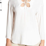 frame denim FRAME white lace neck top. Photo 0