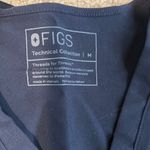  L Zamora Jogger Scrub Pants + FIGS M casma scrub top Photo 4