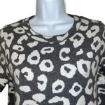 Anthropologie Gray and White Print Fuscia Pink Trim S/S Knit Sweater NWOT Size S Photo 2