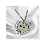 new Tarina x KidRobot ❤︎︎ Ltd Ed Frank Kozik Smorkin’ Heart Necklace ❤︎︎ White Photo 13