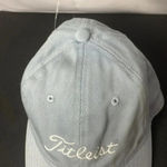 Titleist   WO ONE SIZE LIGHT  BLUE WITH BREAST CANCER EMBLEM HOOK LOOP CLOSURE Photo 2