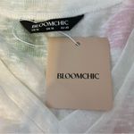 BloomChic NWT T Photo 4