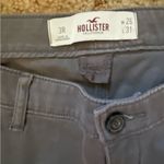 Hollister Woman’s Gray size 3 straight leg pants Photo 5