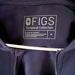 FIGS  jacket Photo 3
