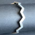 Women’s vintage retro silver‎ tone zig zag shaped bangle bracelet one size Silver Photo 2