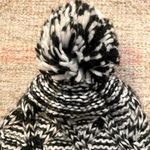 Free Country NWOT  Black and White Knit Beanie with Pom Photo 1