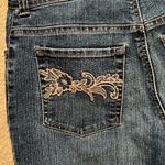 Gloria Vanderbilt dark blue slightly distressed blue jeans Size 8 Photo 3